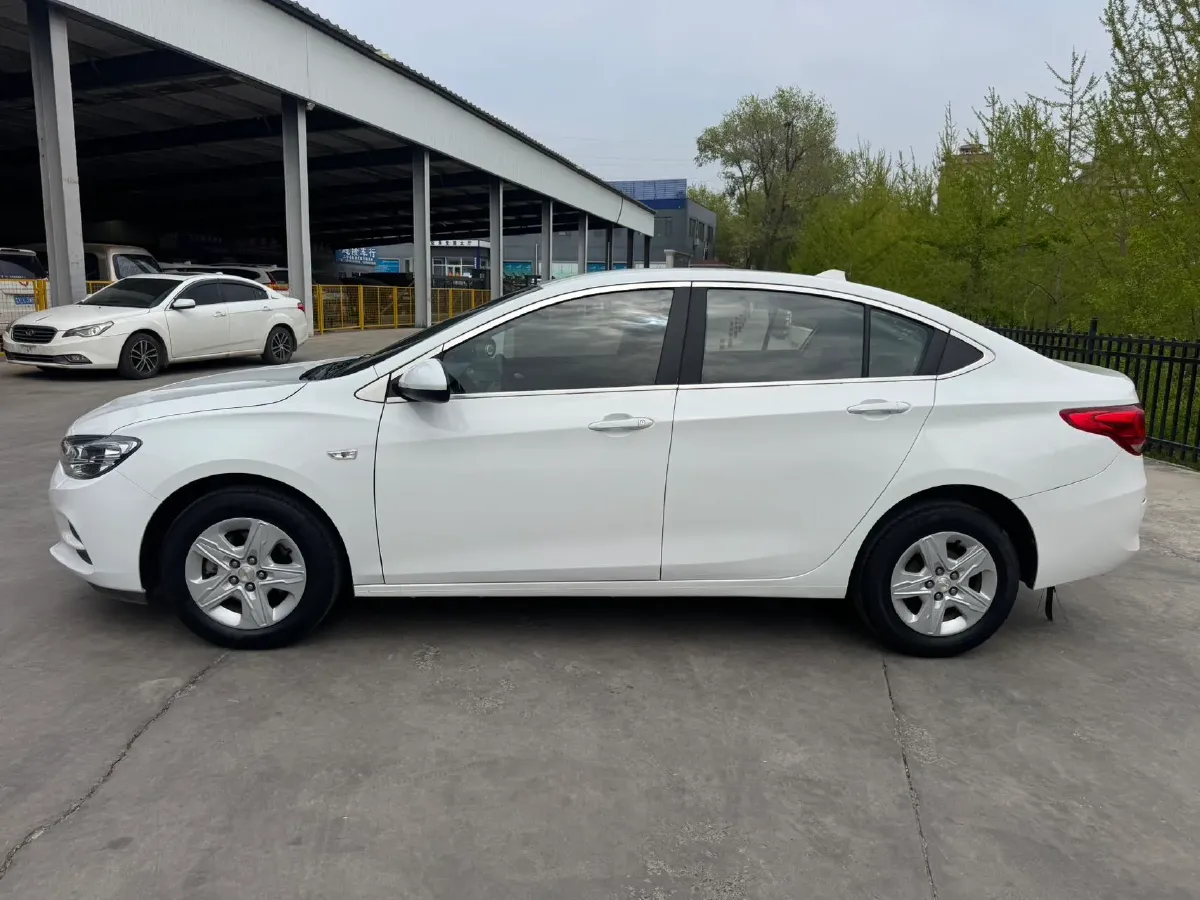 2019 Chevrolet Cavalier 1.5L 113HP L4 5MT,autocango,china used car exporter,china ev exporter,chinese used car exporter,chinese used ev exporter