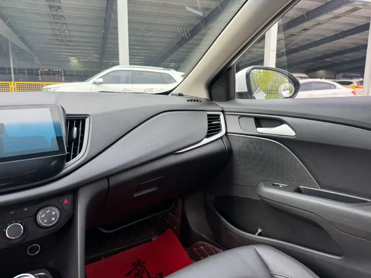 2019 Chevrolet Cavalier 1.5L 113HP L4 5MT,autocango,china used car exporter,china ev exporter,chinese used car exporter,chinese used ev exporter