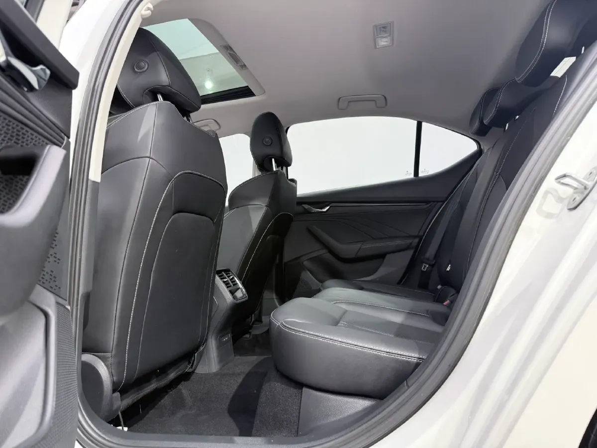 2021 Skoda Octavia 1.4T 150HP L4 7DCT,autocango,china used car exporter,china ev exporter,chinese used car exporter,chinese used ev exporter