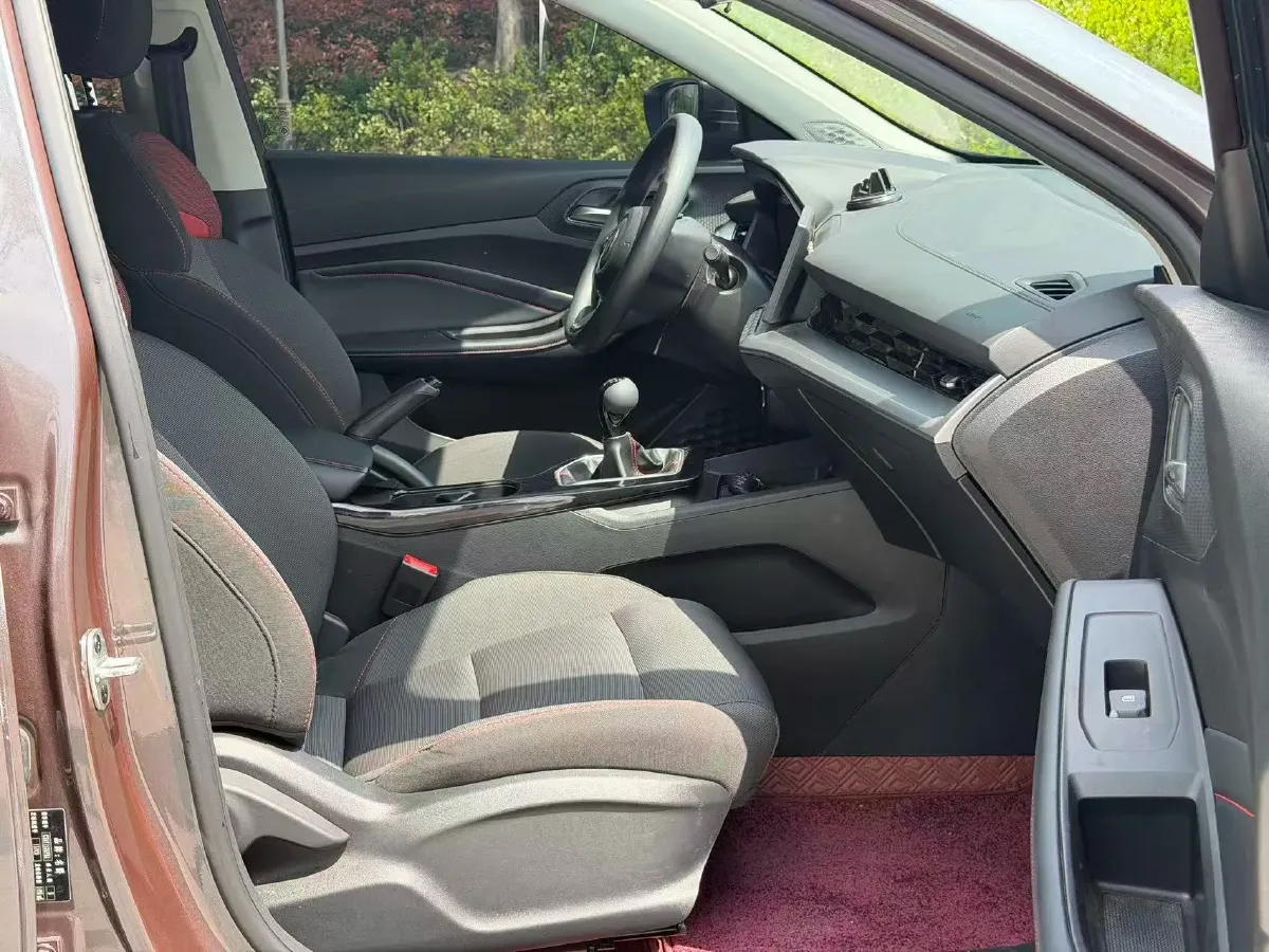 2023 MG 5 1.5L 129HP L4 5MT,autocango,china used car exporter,china ev exporter,chinese used car exporter,chinese used ev exporter