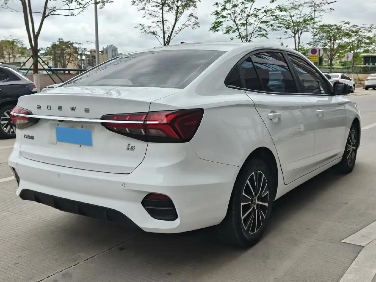 2021 Roewe i5 1.5L 120HP L4 CVT,autocango,china used car exporter,china ev exporter,chinese used car exporter,chinese used ev exporter