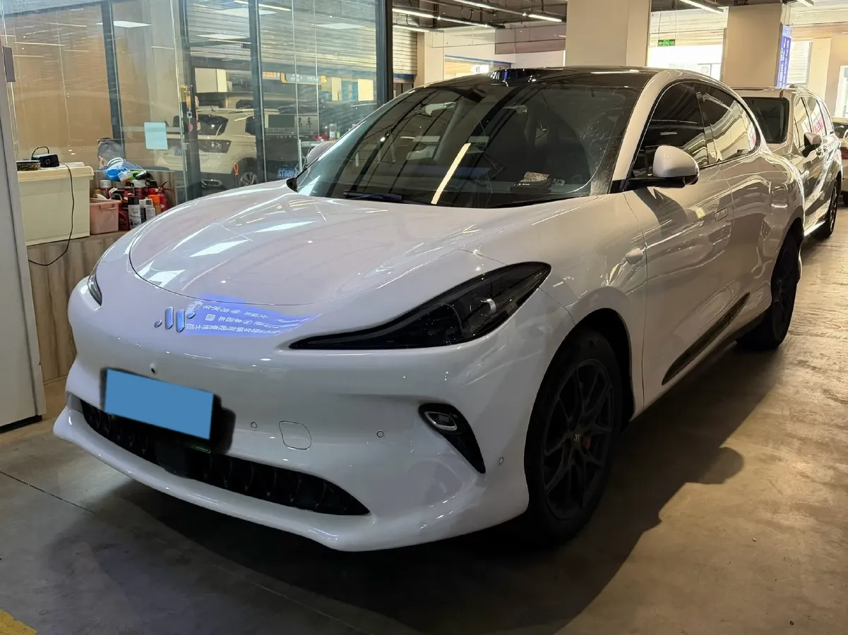 2025 IM LS6 BEV 83KWH,autocango,china used car exporter,china ev exporter,chinese used car exporter,chinese used ev exporter