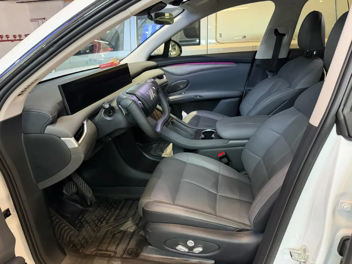 2025 IM LS6 BEV 83KWH,autocango,china used car exporter,china ev exporter,chinese used car exporter,chinese used ev exporter