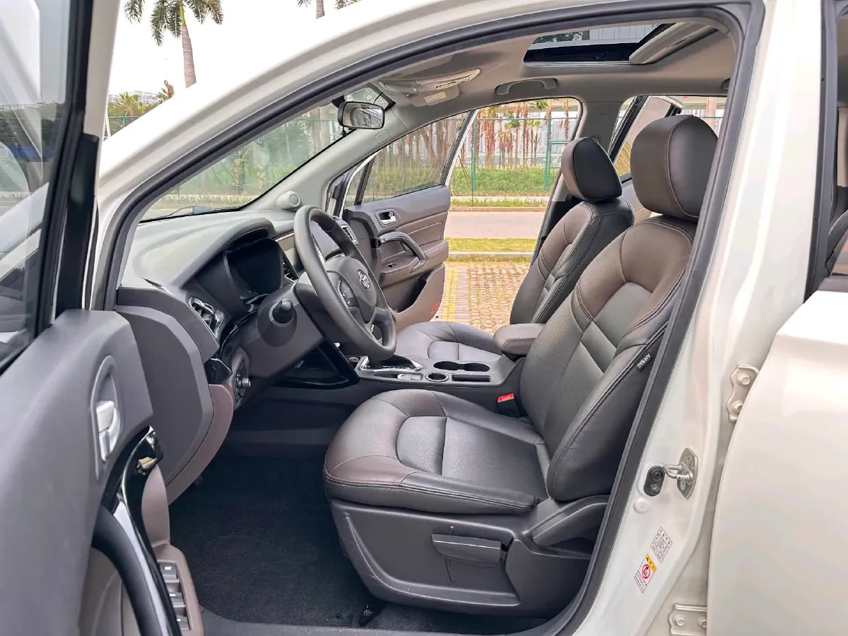 2017 GAC Trumpchi GS4 1.5T 152HP L4 6AT,autocango,china used car exporter,china ev exporter,chinese used car exporter,chinese used ev exporter