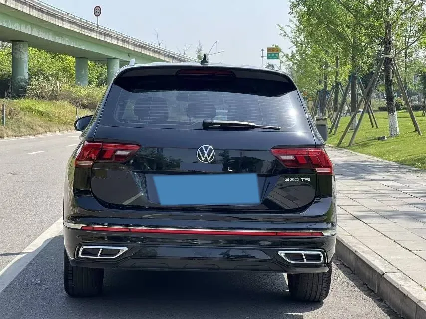 2024 Volkswagen Tiguan L 2.0T 186HP L4 7DCT,autocango,china used car exporter,china ev exporter,chinese used car exporter,chinese used ev exporter