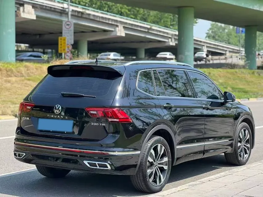 2024 Volkswagen Tiguan L 2.0T 186HP L4 7DCT,autocango,china used car exporter,china ev exporter,chinese used car exporter,chinese used ev exporter