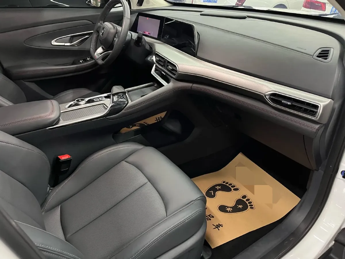 2020 ChangAn UNI-T 1.5T 180HP L4 7DCT,autocango,china used car exporter,china ev exporter,chinese used car exporter,chinese used ev exporter