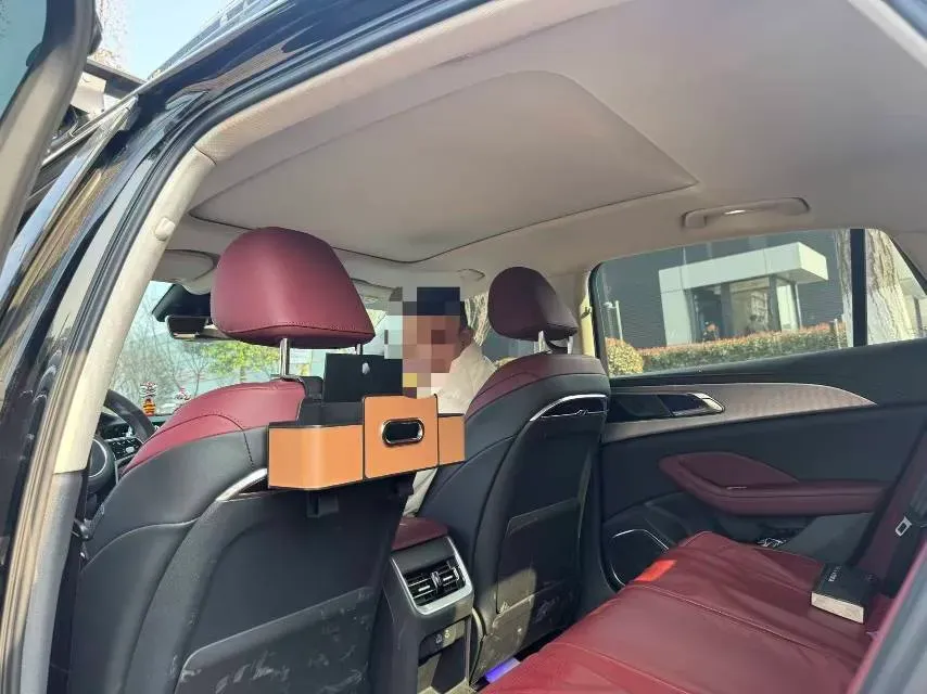 2023 HongQi H5 2.0T 224HP L4 8AT,autocango,china used car exporter,china ev exporter,chinese used car exporter,chinese used ev exporter