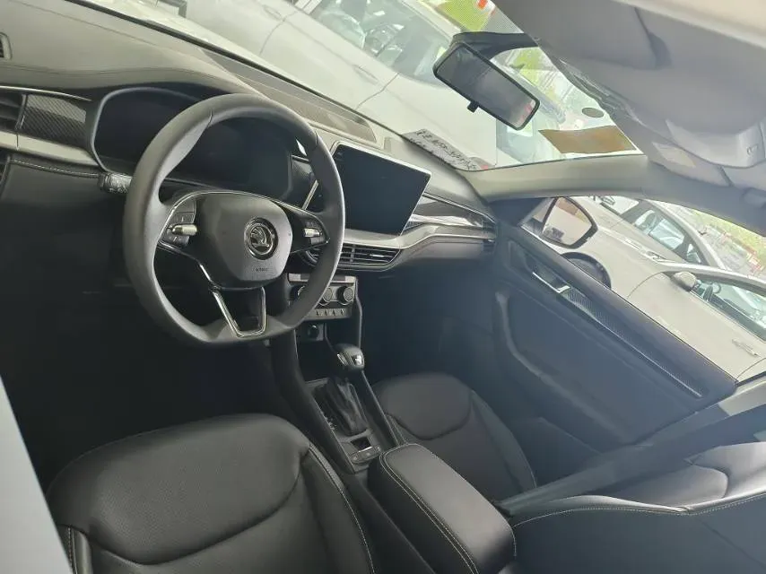 2023 Skoda Kodiak 2.0T 186HP L4 7DCT,autocango,china used car exporter,china ev exporter,chinese used car exporter,chinese used ev exporter