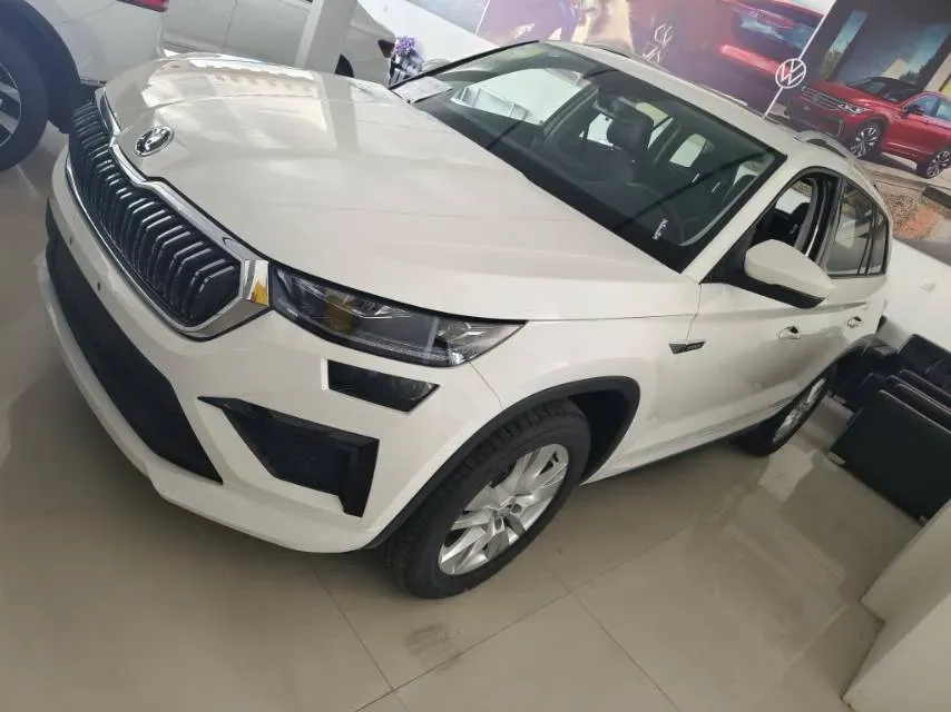 2023 Skoda Kodiak 2.0T 186HP L4 7DCT,autocango,china used car exporter,china ev exporter,chinese used car exporter,chinese used ev exporter