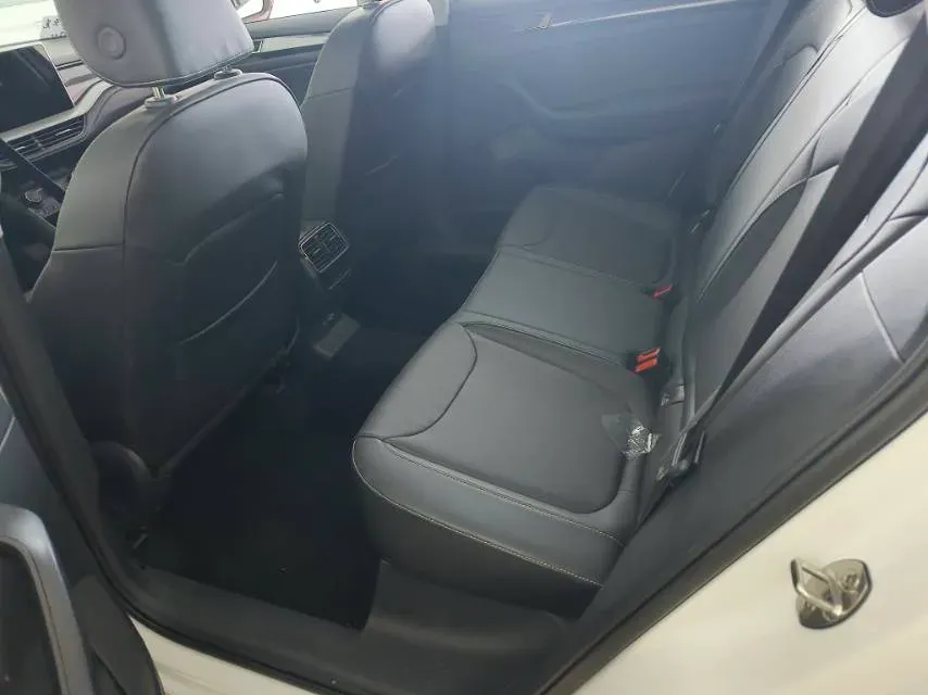 2023 Skoda Kodiak 2.0T 186HP L4 7DCT,autocango,china used car exporter,china ev exporter,chinese used car exporter,chinese used ev exporter