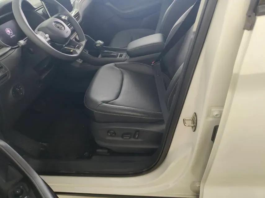 2023 Skoda Kodiak 2.0T 186HP L4 7DCT,autocango,china used car exporter,china ev exporter,chinese used car exporter,chinese used ev exporter