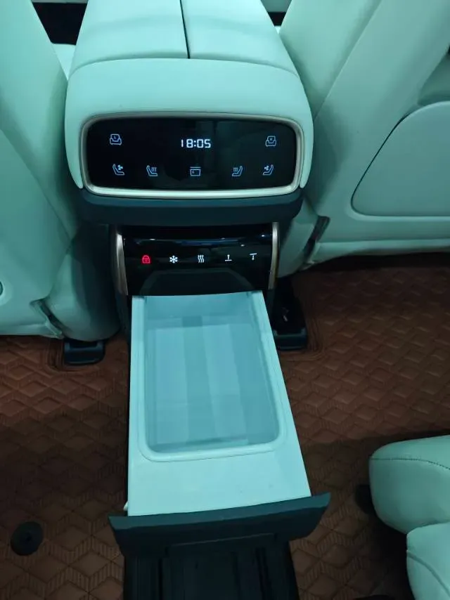 2024 DongFeng eπ eπ008 BEV 82.28KWH,autocango,china used car exporter,china ev exporter,chinese used car exporter,chinese used ev exporter