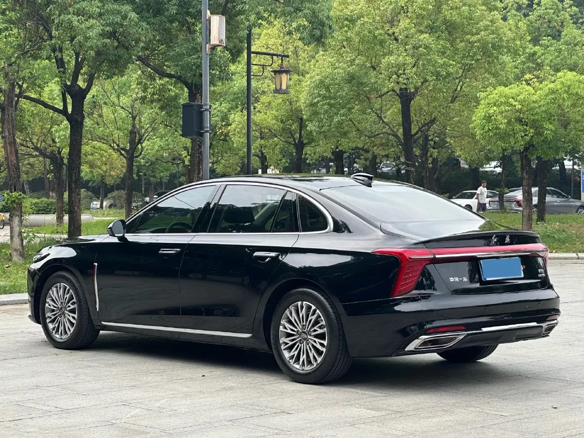 2023 HongQi H5 1.5T 169HP L4 7DCT,autocango,china used car exporter,china ev exporter,chinese used car exporter,chinese used ev exporter