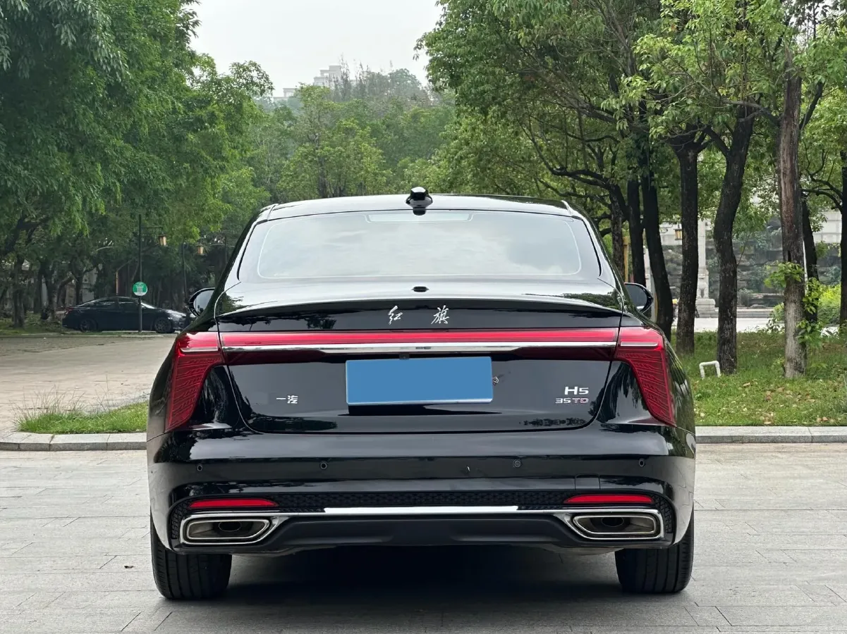 2023 HongQi H5 1.5T 169HP L4 7DCT,autocango,china used car exporter,china ev exporter,chinese used car exporter,chinese used ev exporter