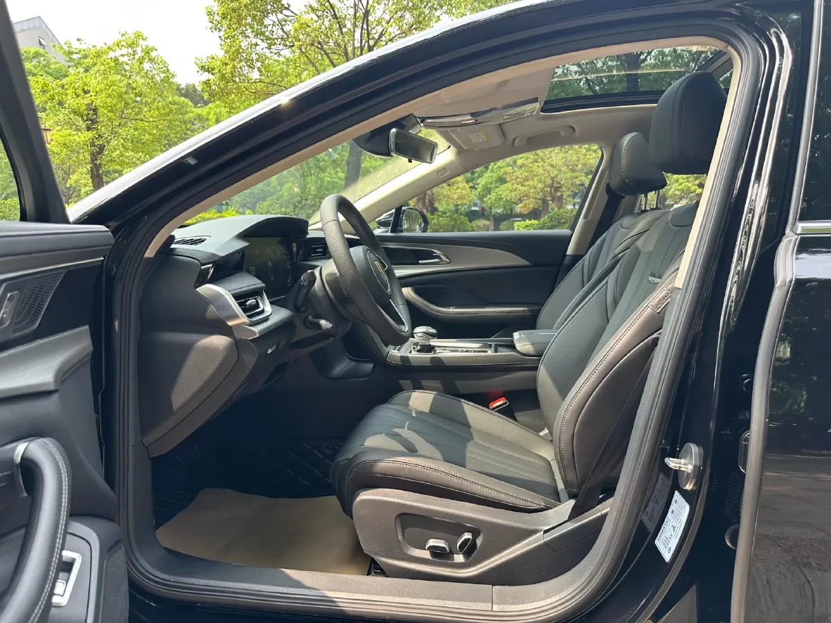 2023 HongQi H5 1.5T 169HP L4 7DCT,autocango,china used car exporter,china ev exporter,chinese used car exporter,chinese used ev exporter