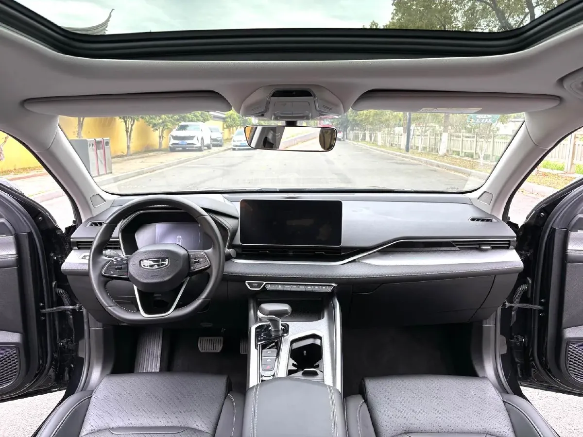 2021 Geely Preface 2.0T 190HP L4 7DCT,autocango,china used car exporter,china ev exporter,chinese used car exporter,chinese used ev exporter