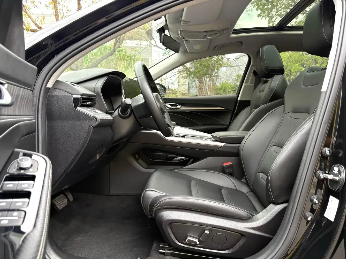 2021 Geely Preface 2.0T 190HP L4 7DCT,autocango,china used car exporter,china ev exporter,chinese used car exporter,chinese used ev exporter