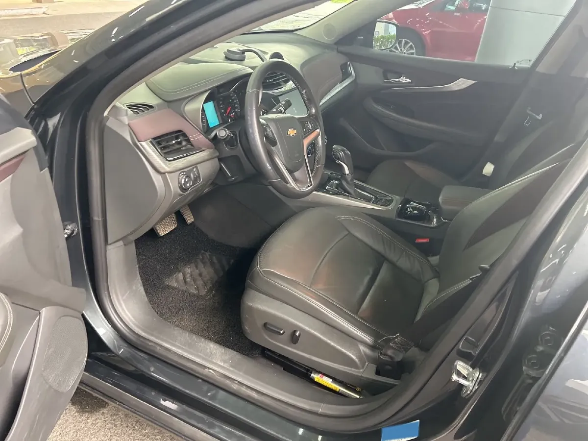 2018 Chevrolet Malibu 1.5T 170HP L4 6AT,autocango,china used car exporter,china ev exporter,chinese used car exporter,chinese used ev exporter