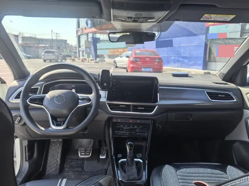 2023 Volkswagen T-Roc 1.5T 160HP L4 7DCT,autocango,china used car exporter,china ev exporter,chinese used car exporter,chinese used ev exporter
