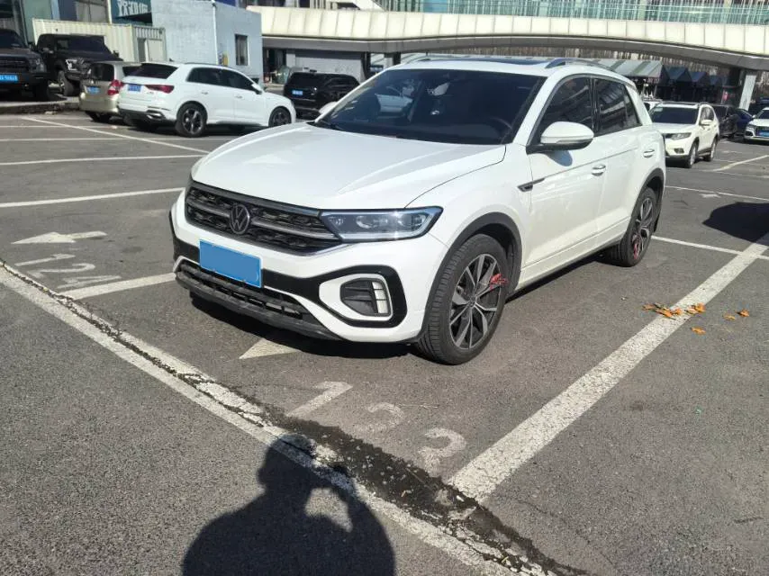 2023 Volkswagen T-Roc 1.5T 160HP L4 7DCT,autocango,china used car exporter,china ev exporter,chinese used car exporter,chinese used ev exporter
