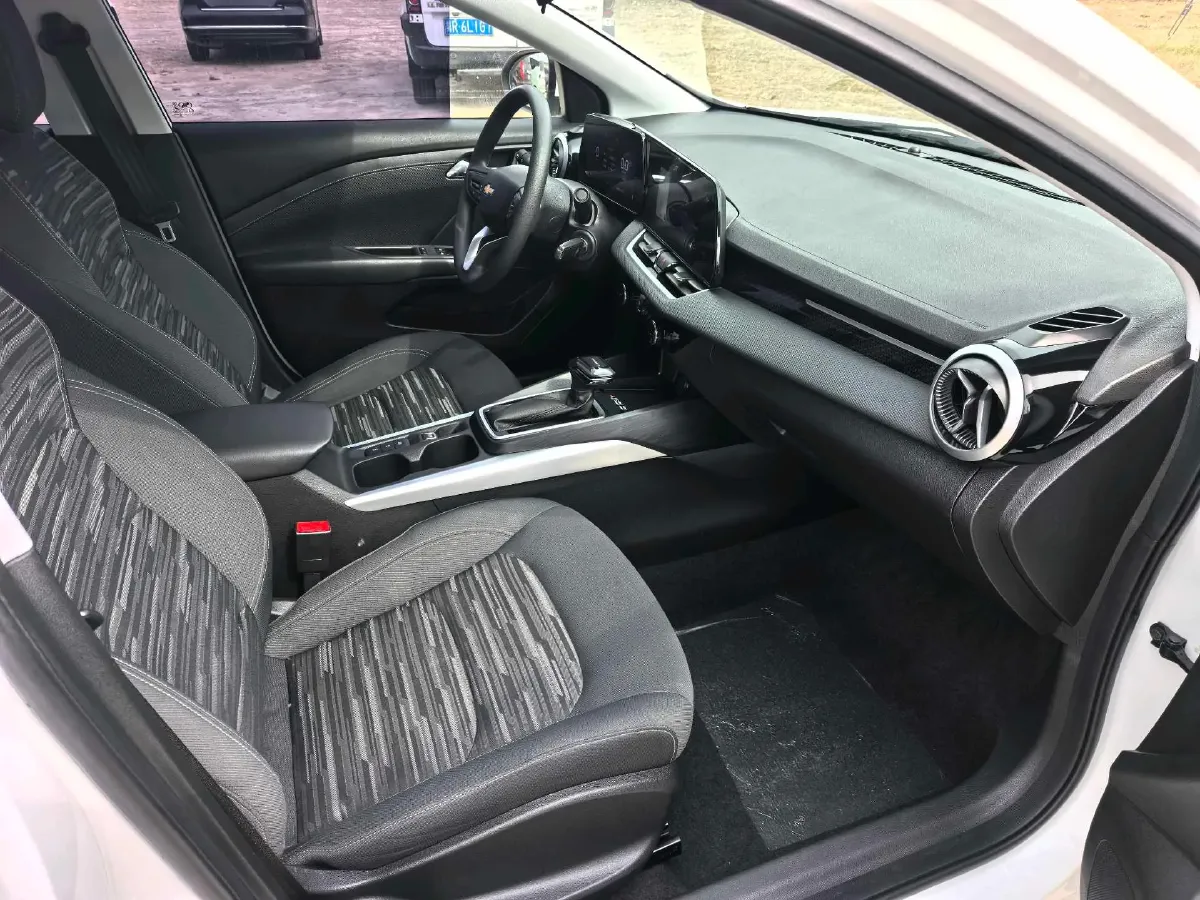 2023 Chevrolet Monza 1.5L 113HP L4 6DCT,autocango,china used car exporter,china ev exporter,chinese used car exporter,chinese used ev exporter