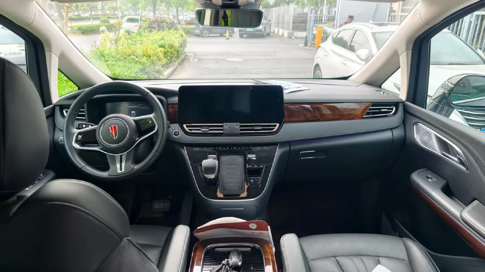 2024 HongQi HQ9 2.0T 163HP L4 1DHT PHEV 20.14KWH,autocango,china used car exporter,china ev exporter,chinese used car exporter,chinese used ev exporter