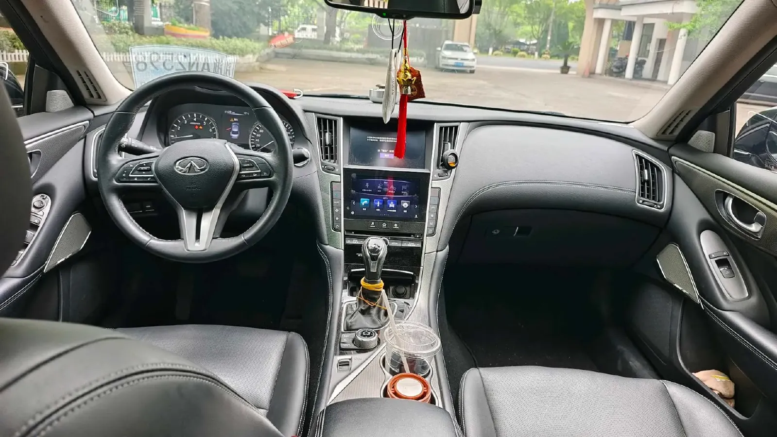 2018 Jeep Grand Commander 2.0T 265HP L4 9AT,autocango,china used car exporter,china ev exporter,chinese used car exporter,chinese used ev exporter