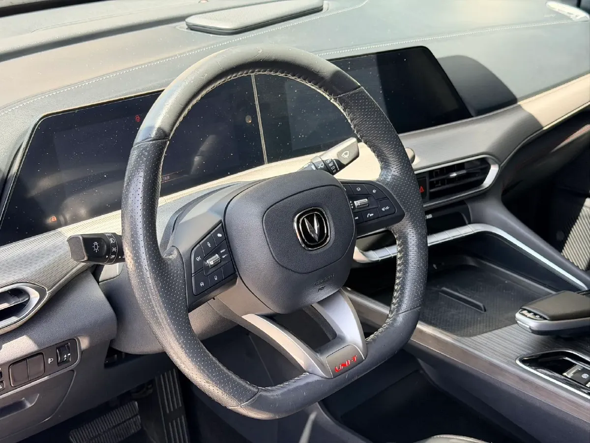 2020 ChangAn UNI-T 1.5T 180HP L4 7DCT,autocango,china used car exporter,china ev exporter,chinese used car exporter,chinese used ev exporter