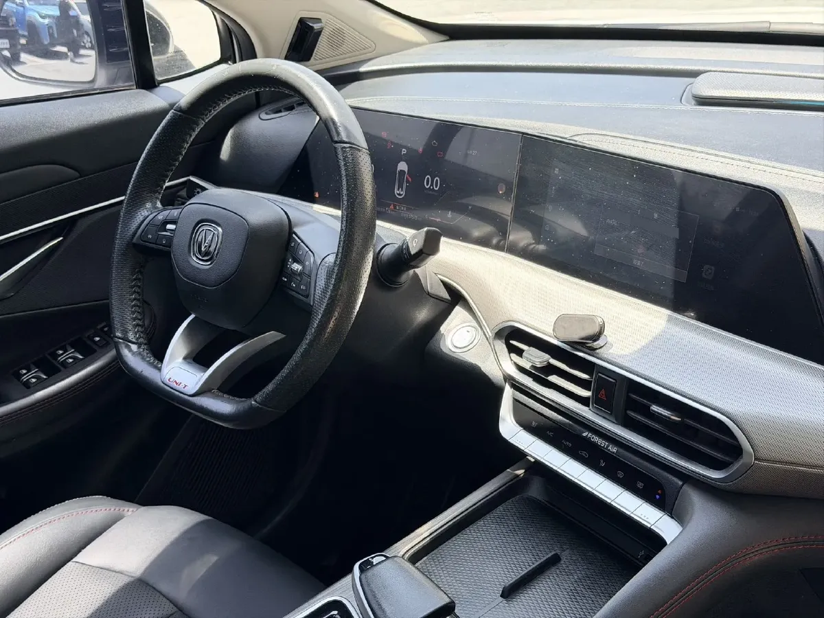 2020 ChangAn UNI-T 1.5T 180HP L4 7DCT,autocango,china used car exporter,china ev exporter,chinese used car exporter,chinese used ev exporter