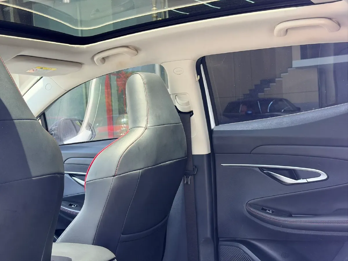 2020 ChangAn UNI-T 1.5T 180HP L4 7DCT,autocango,china used car exporter,china ev exporter,chinese used car exporter,chinese used ev exporter