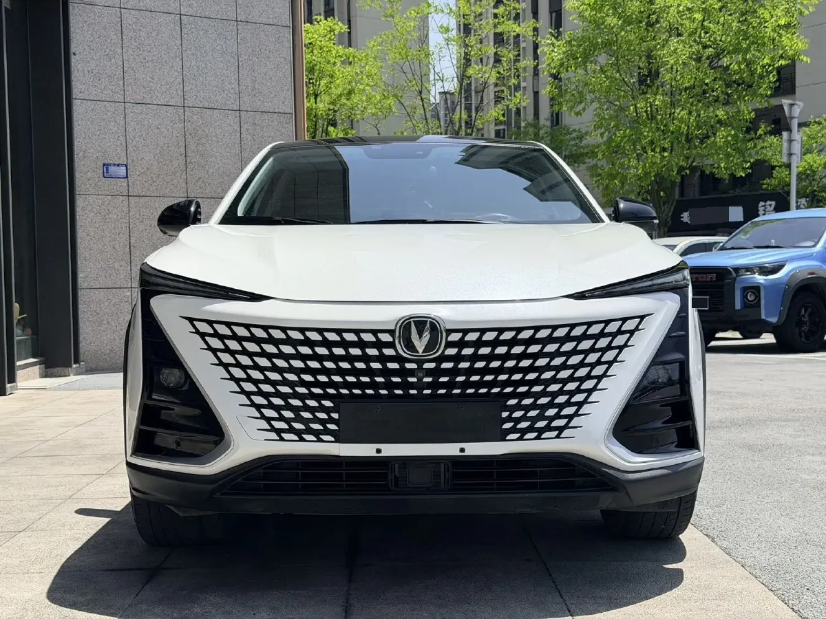 2020 ChangAn UNI-T 1.5T 180HP L4 7DCT,autocango,china used car exporter,china ev exporter,chinese used car exporter,chinese used ev exporter