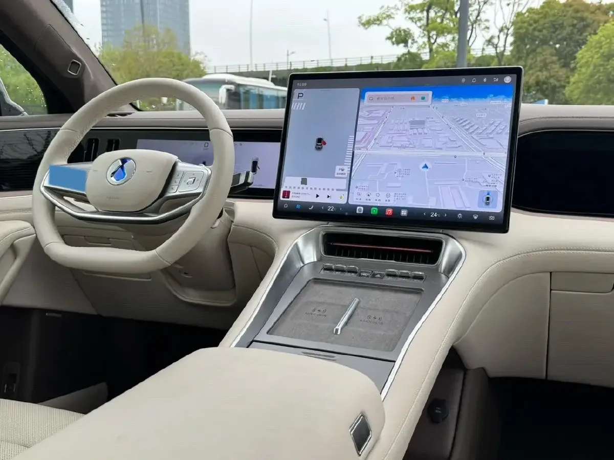 2025 Denza DenzaN8L 2.0T 207HP L4 E-CVT PHEV,autocango,china used car exporter,china ev exporter,chinese used car exporter,chinese used ev exporter