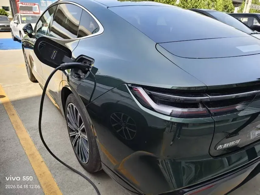 2025 Geely Galaxy Starshine 8 1.5T 163HP L4 3DHT PHEV 27.69KWH,autocango,china used car exporter,china ev exporter,chinese used car exporter,chinese used ev exporter