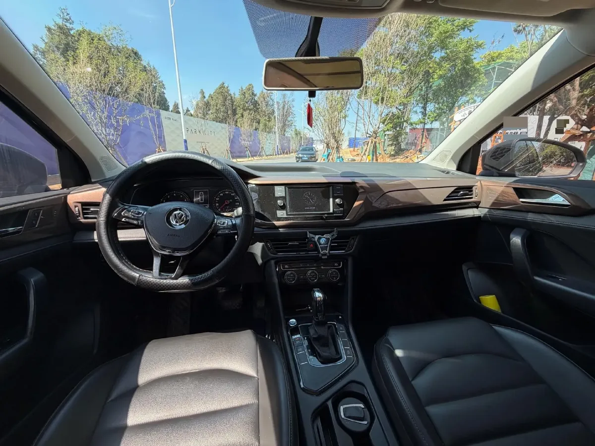 2020 Volkswagen Tharu 1.4T 150HP L4 7DCT,autocango,china used car exporter,china ev exporter,chinese used car exporter,chinese used ev exporter