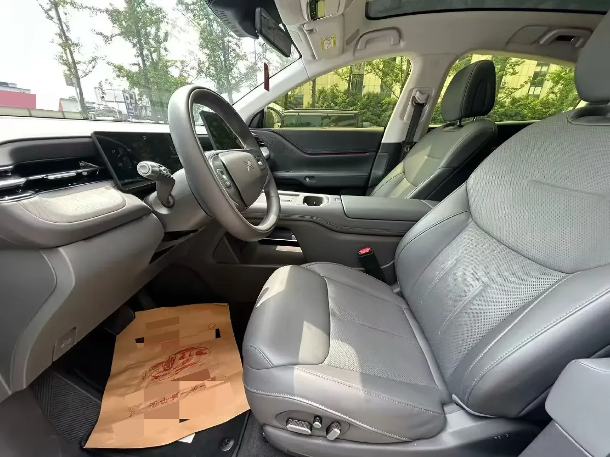 2025 Xpeng G6 BEV 68.5KWH,autocango,china used car exporter,china ev exporter,chinese used car exporter,chinese used ev exporter