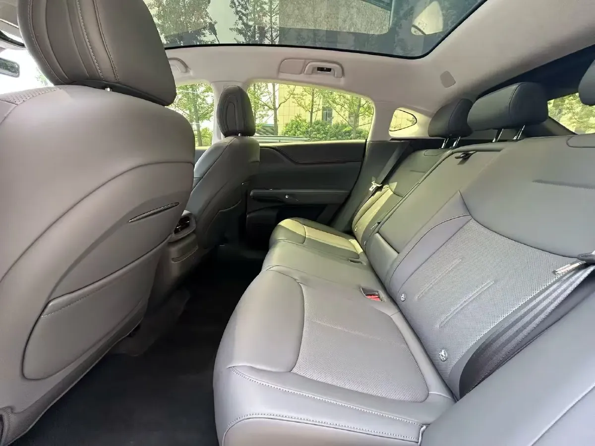 2025 Xpeng G6 BEV 68.5KWH,autocango,china used car exporter,china ev exporter,chinese used car exporter,chinese used ev exporter