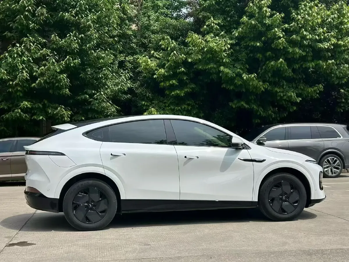 2025 Xpeng G6 BEV 68.5KWH,autocango,china used car exporter,china ev exporter,chinese used car exporter,chinese used ev exporter