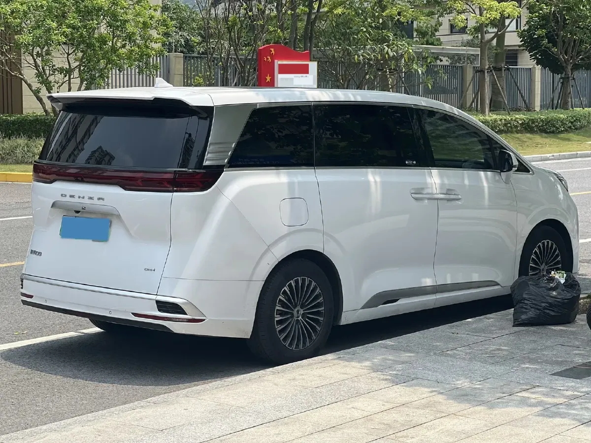 2022 HongQi HS7 3.0T 337HP V6 8AT,autocango,china used car exporter,china ev exporter,chinese used car exporter,chinese used ev exporter