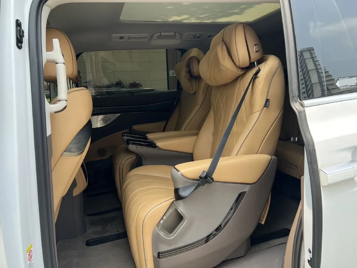 2022 HongQi HS7 3.0T 337HP V6 8AT,autocango,china used car exporter,china ev exporter,chinese used car exporter,chinese used ev exporter