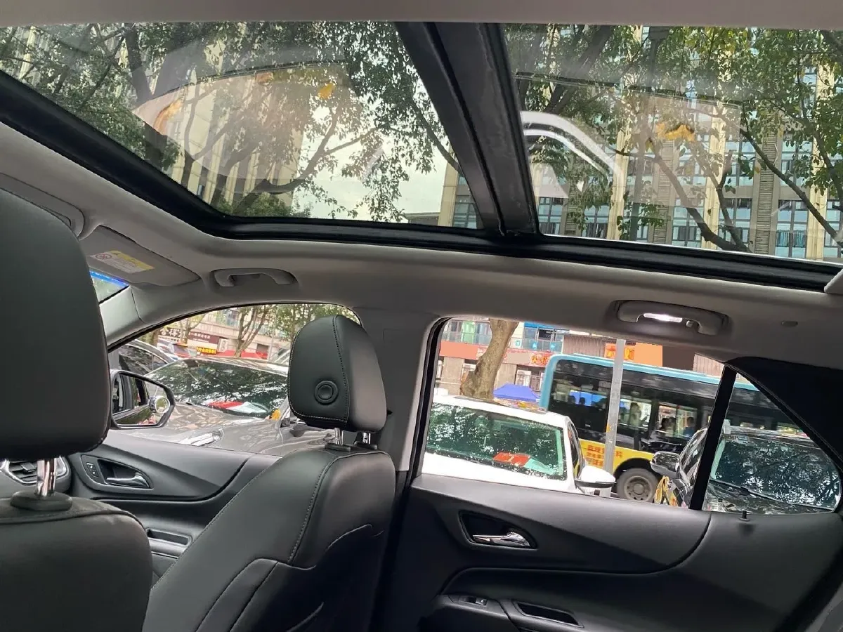 2018 Chevrolet Equinox 2.0T 260HP L4 9AT,autocango,china used car exporter,china ev exporter,chinese used car exporter,chinese used ev exporter