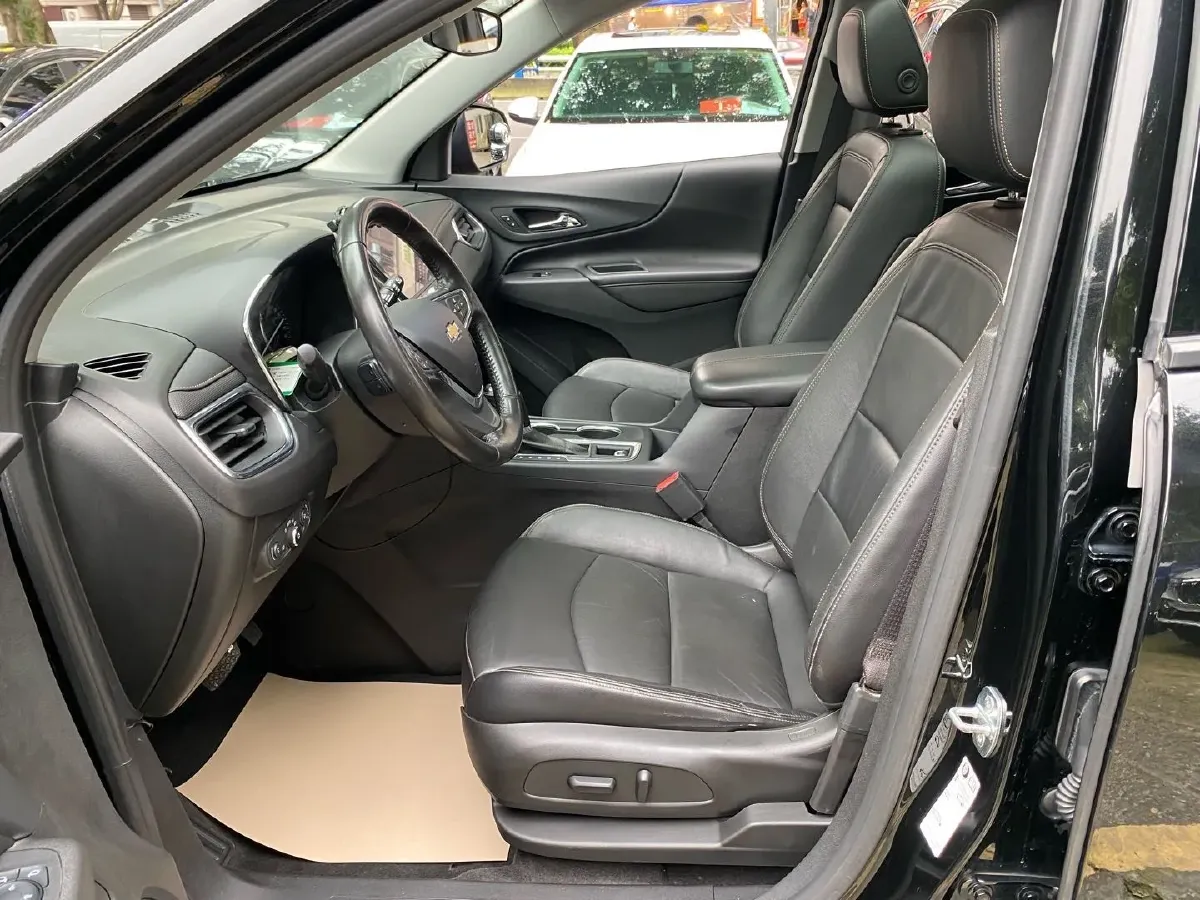 2018 Chevrolet Equinox 2.0T 260HP L4 9AT,autocango,china used car exporter,china ev exporter,chinese used car exporter,chinese used ev exporter