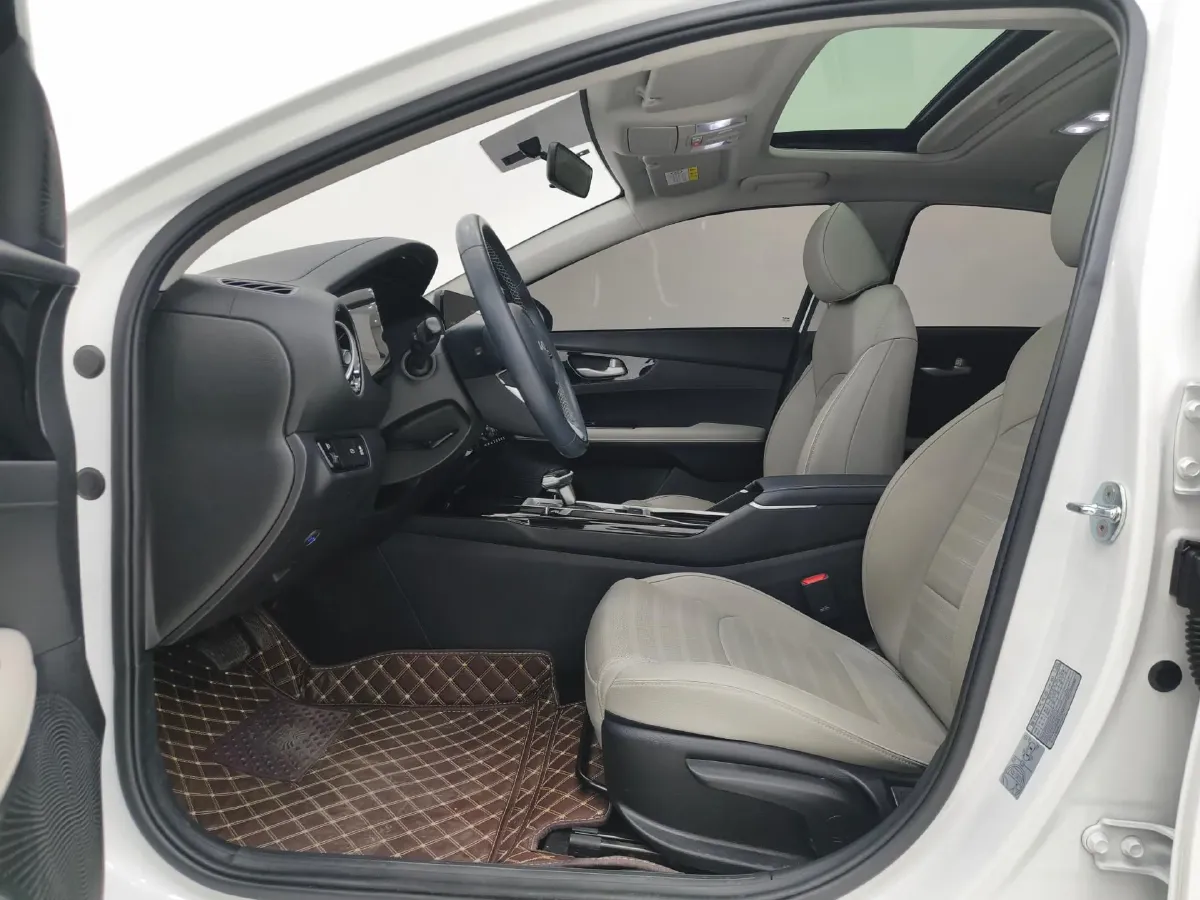 2023 Kia K3 1.4T 140HP L4 7DCT,autocango,china used car exporter,china ev exporter,chinese used car exporter,chinese used ev exporter