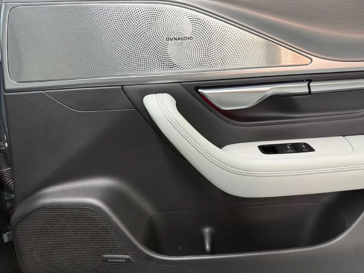 2023 Xpeng P7 BEV 86.2KWH,autocango,china used car exporter,china ev exporter,chinese used car exporter,chinese used ev exporter