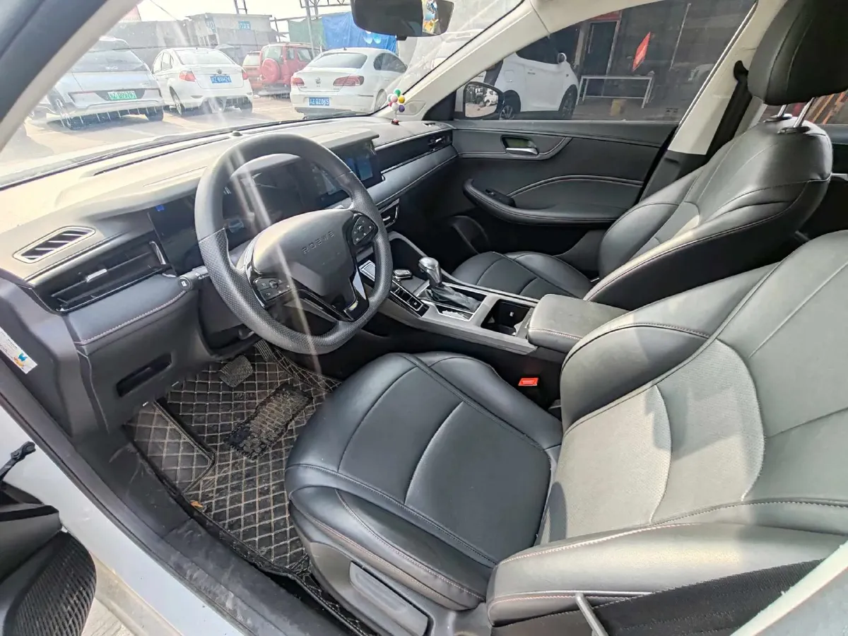 2023 Roewe i5 1.5L 129HP L4 CVT,autocango,china used car exporter,china ev exporter,chinese used car exporter,chinese used ev exporter