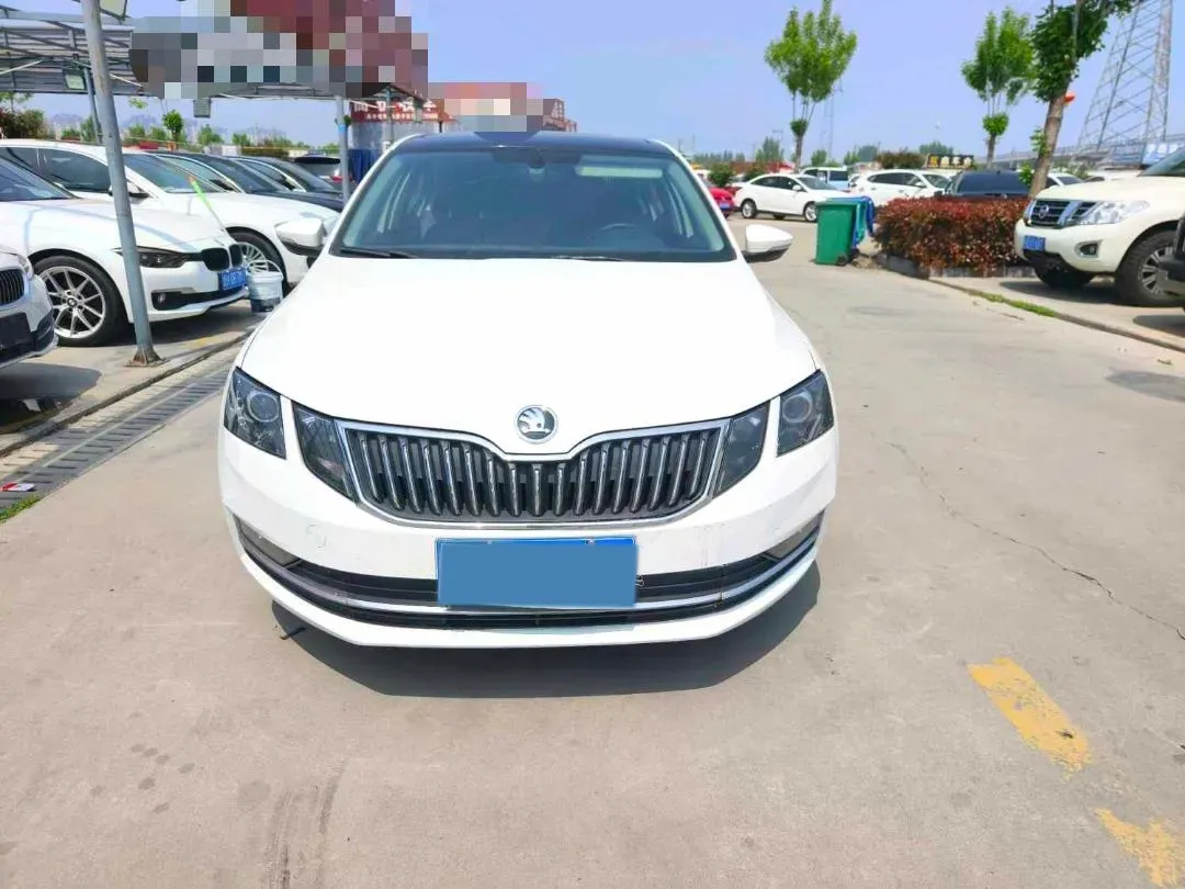 2018 Skoda Octavia 1.2T 116HP L4 7DCT,autocango,china used car exporter,china ev exporter,chinese used car exporter,chinese used ev exporter