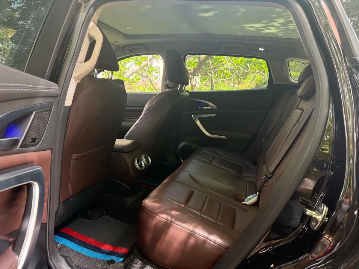 2020 WEY VV7 2.0T 227HP L4 7DCT,autocango,china used car exporter,china ev exporter,chinese used car exporter,chinese used ev exporter