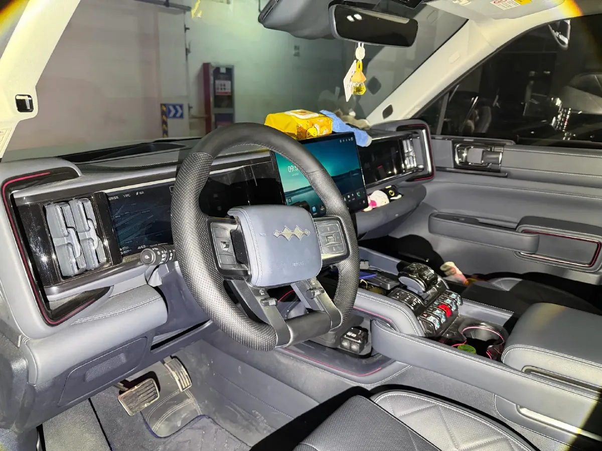 2025 FangChengBao Bao 5 1.5T 194HP L4 E-CVT PHEV 31.8KWH,autocango,china used car exporter,china ev exporter,chinese used car exporter,chinese used ev exporter