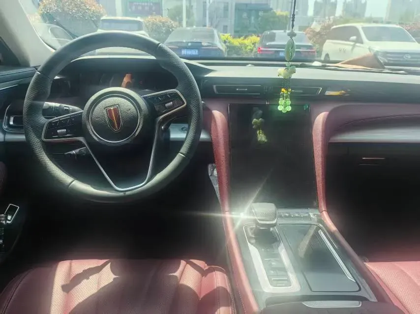 2025 HongQi H5 1.5T 169HP L4 1DHT Hybrid,autocango,china used car exporter,china ev exporter,chinese used car exporter,chinese used ev exporter