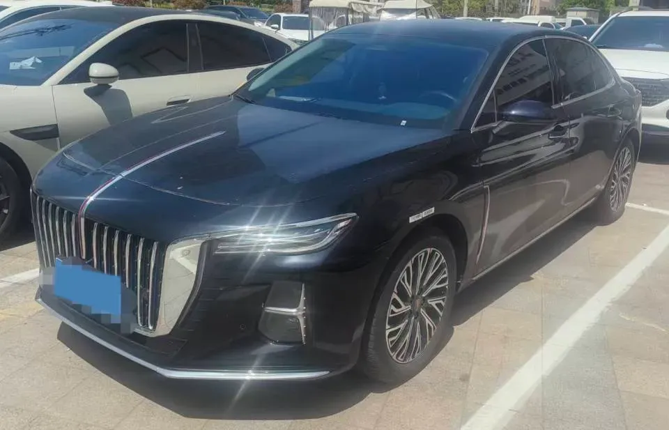 2025 HongQi H5 1.5T 169HP L4 1DHT Hybrid,autocango,china used car exporter,china ev exporter,chinese used car exporter,chinese used ev exporter